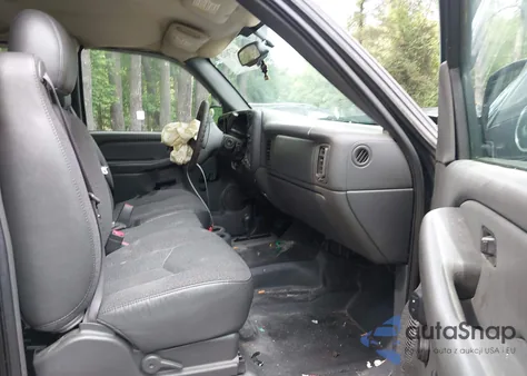 2004 Chevrolet Silverado K1500 из США, поврежденный, VIN 2GCEK19T941250818